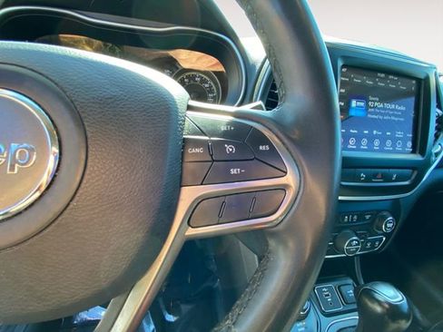 Used 2022 Jeep Cherokee Latitude Lux w/ Mopar Interior Package image 20