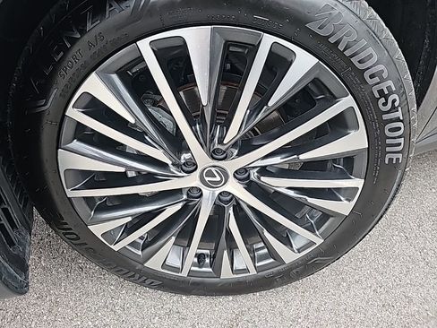 Used 2024 Lexus RX 350 Premium Plus w/ Convenience Package image 16