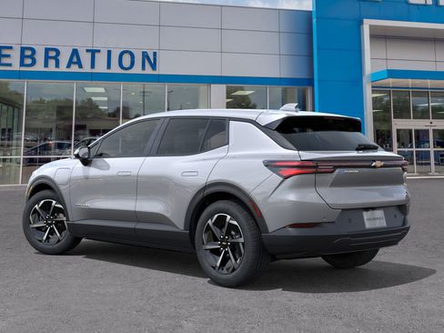 New 2026 Chevrolet Equinox EV LT image 3