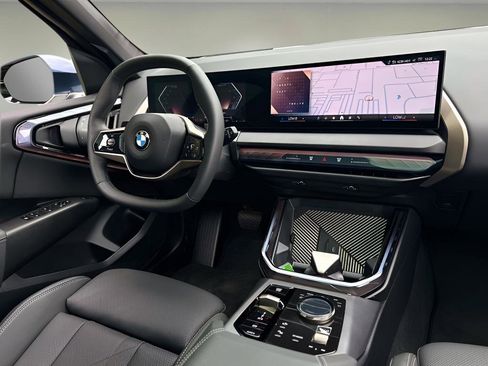 Used 2025 BMW X3 xDrive30i w/ Premium Package image 10