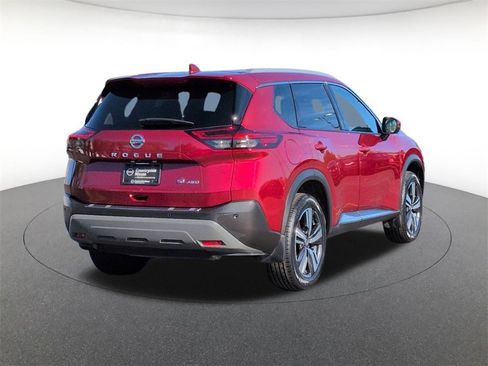 Used 2021 Nissan Rogue SL w/ Premium Package image 5