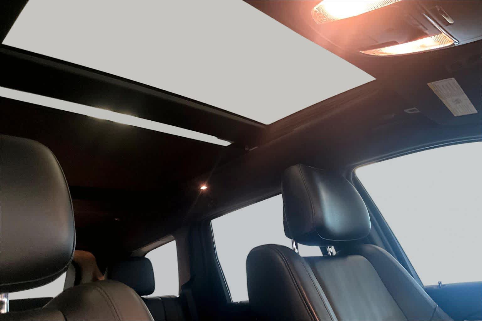 Used 2019 Jeep Grand Cherokee Limited w/ Luxury Group II RWD image 13