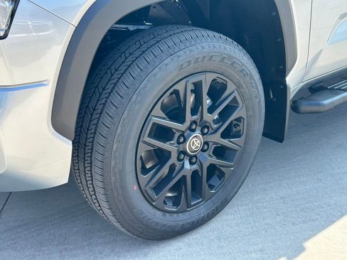 New 2026 Toyota Tundra Limited AWD/4WD image 9
