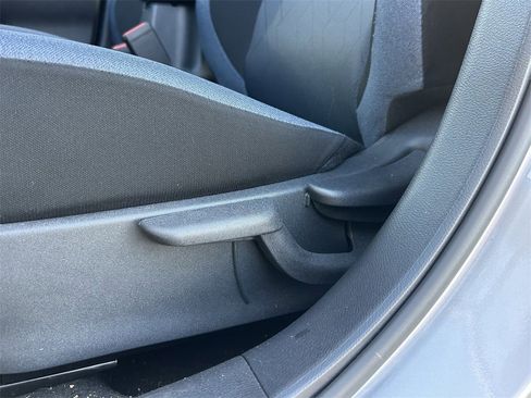 Used 2025 Nissan Versa SV w/ Trunk Package image 25