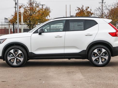 New 2026 Volvo XC40 B4 Core w/ Climate Package image 8