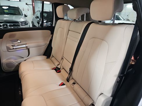 New 2026 Mercedes-Benz GLB 250 image 15