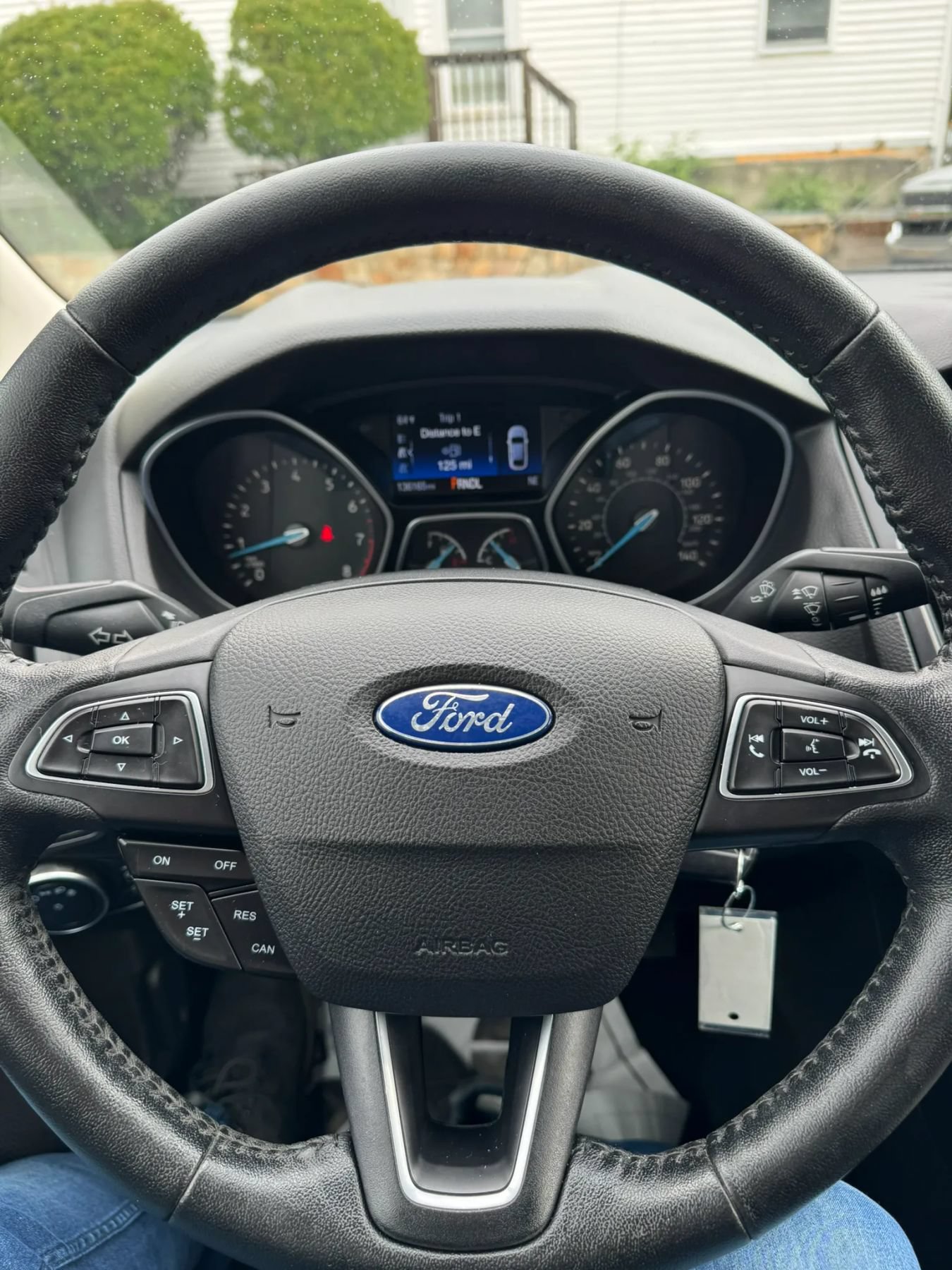 Used 2015 Ford Focus SE w/ SE Cold Weather Package FWD image 18