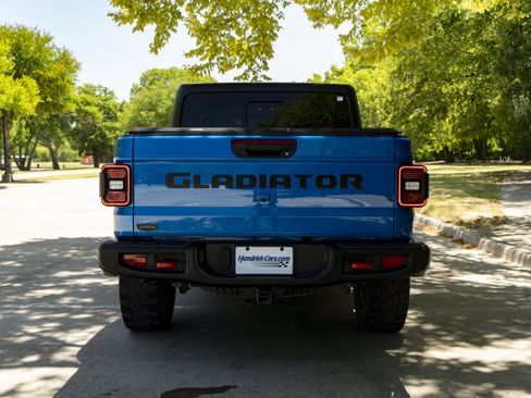 Used 2021 Jeep Gladiator Rubicon AWD/4WD image 8