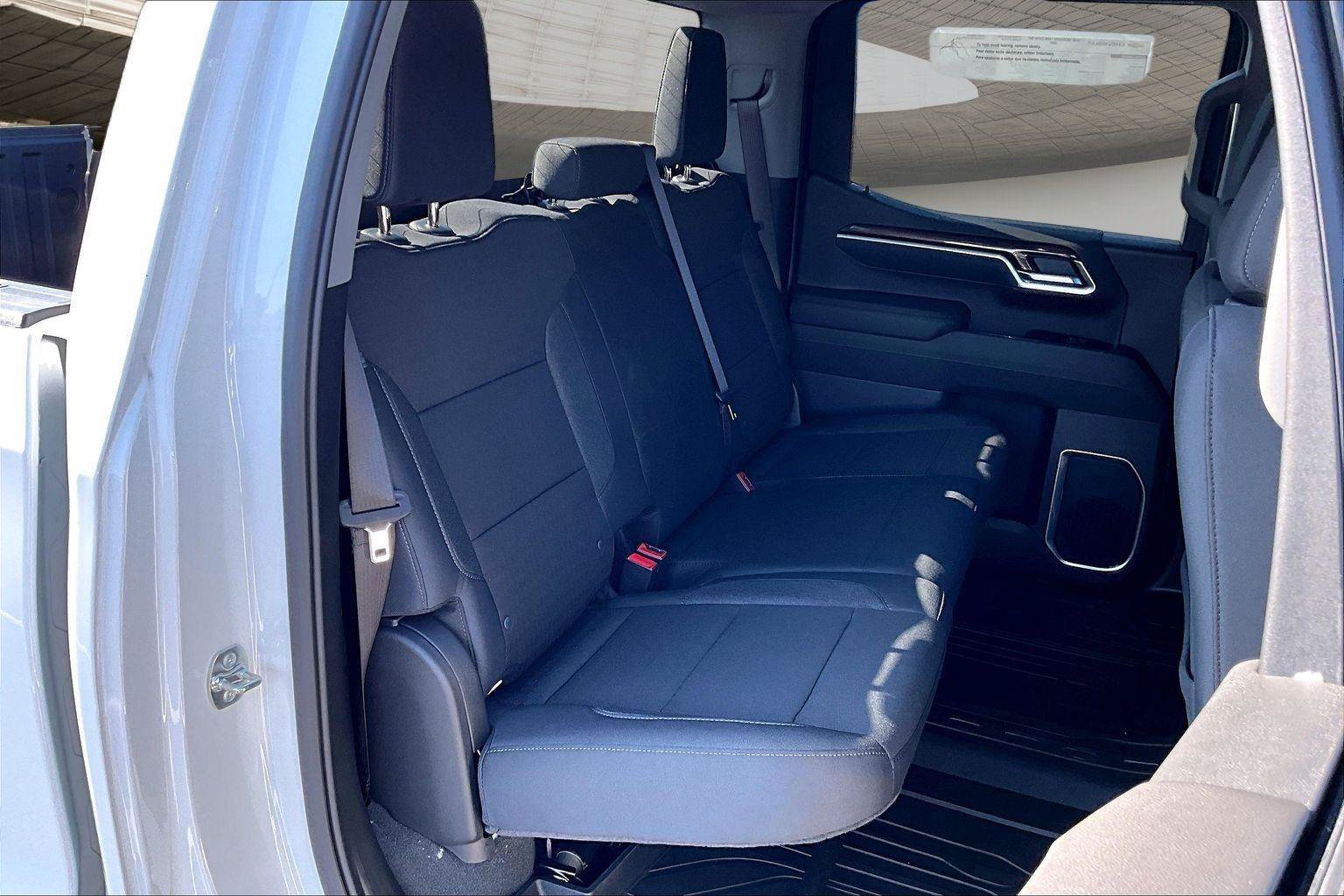 New 2026 Chevrolet Silverado 1500 RST AWD/4WD image 11