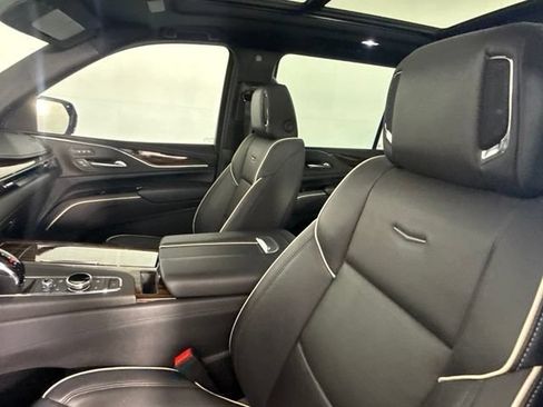 Used 2024 Cadillac Escalade ESV Premium Luxury RWD image 14
