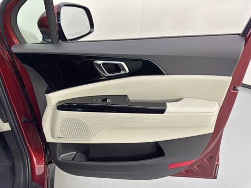 Used 2024 Kia Carnival SX Prestige image 48