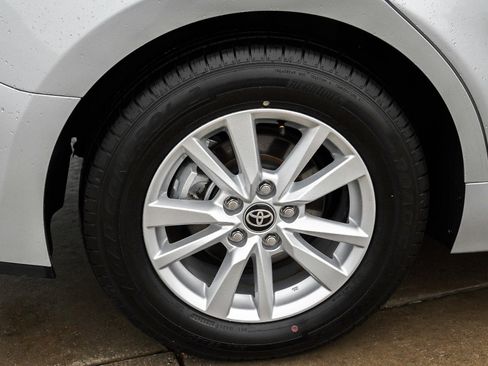 Certified 2025 Toyota Camry LE AWD/4WD image 11
