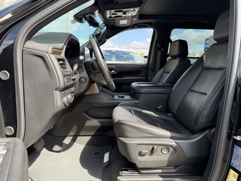 Certified 2024 Chevrolet Suburban High Country AWD/4WD image 9