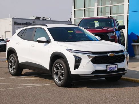 Used 2024 Chevrolet Trax LT w/ Driver Confidence Package FWD image 23