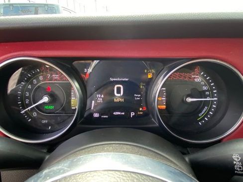 Used 2023 Jeep Wrangler Unlimited Rubicon 4xe image 20