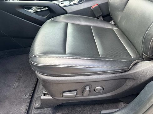 Used 2025 Kia Telluride S FWD image 23