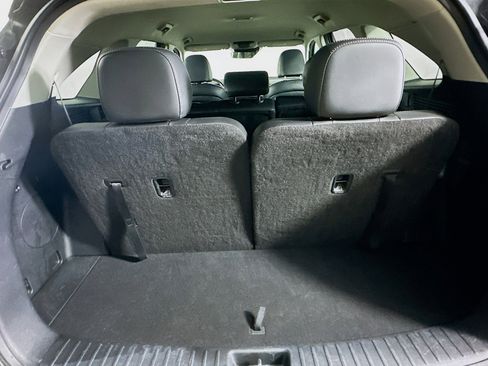 Used 2024 Kia Sorento S image 28