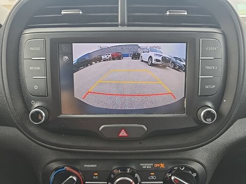 Used 2022 Kia Soul LX w/ Technology Package FWD image 21