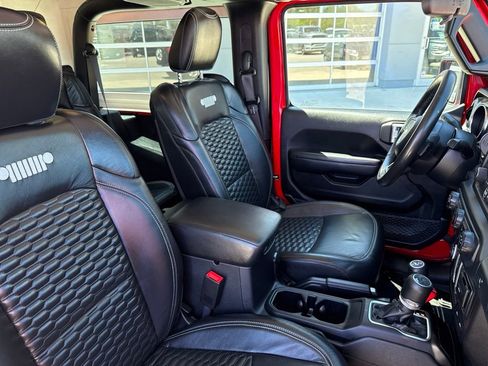 Used 2019 Jeep Wrangler Sport AWD/4WD image 42