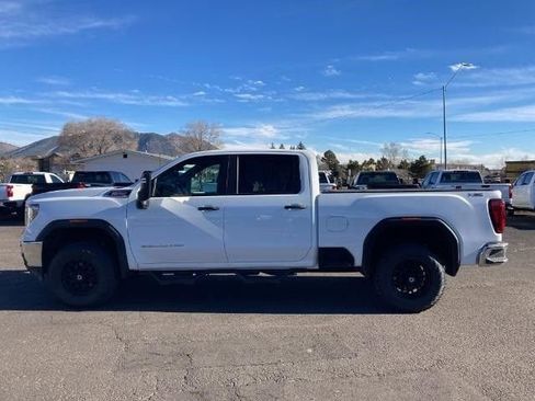 Used 2023 GMC Sierra 3500 Pro w/ Convenience Package image 4
