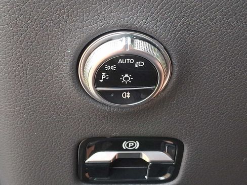 Used 2024 Mercedes-Benz GLC 300 4MATIC image 20