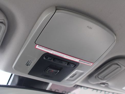 Used 2023 Toyota Camry XSE image 32