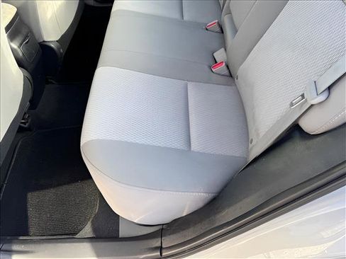 Used 2015 Toyota Corolla LE image 10