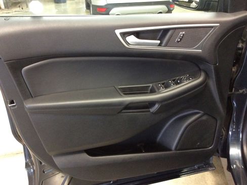 Used 2024 Ford Edge SEL w/ Convenience Package image 14