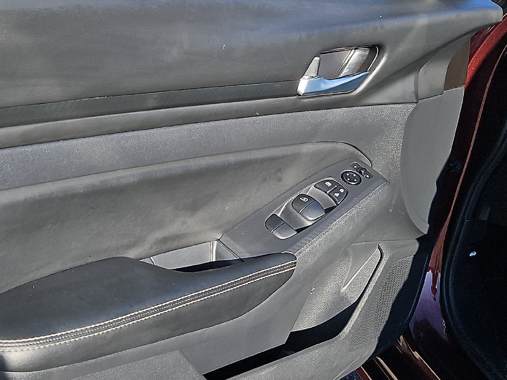 Used 2025 Nissan Altima 2.5 SV FWD image 19