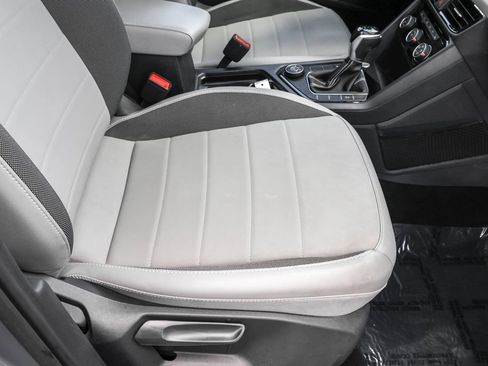 Certified 2023 Volkswagen Taos SE AWD/4WD image 40