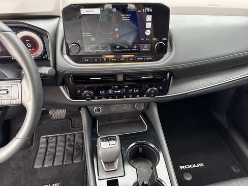 Used 2023 Nissan Rogue Platinum w/ Platinum Premium Package FWD image 31
