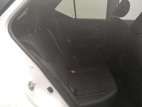 Used 2021 Nissan Kicks SV FWD image 19