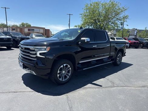 Used 2024 Chevrolet Silverado 1500 High Country w/ Technology Package AWD/4WD image 3