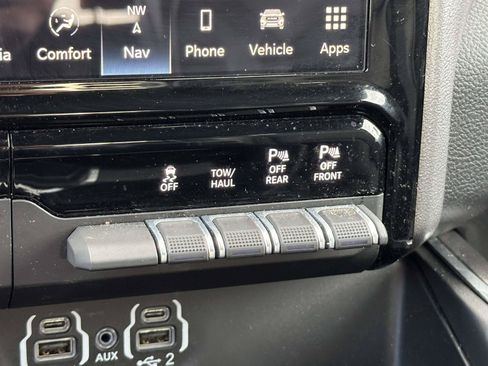 Used 2023 RAM 1500 Laramie AWD/4WD image 20