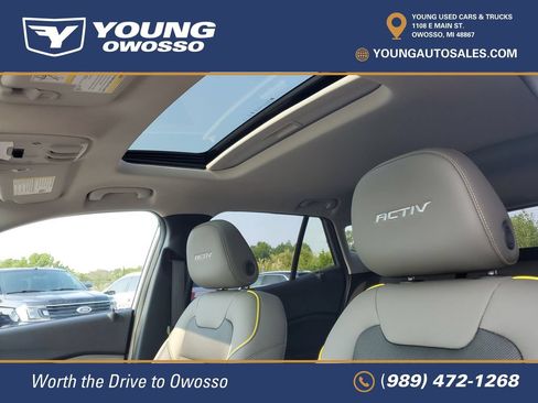 Used 2025 Chevrolet Trax ACTIV w/ Sunroof Package FWD image 8