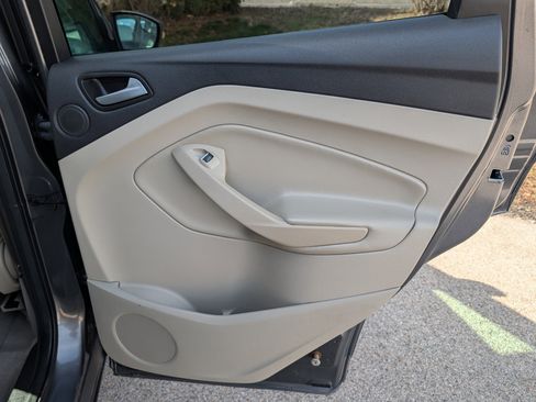 Used 2014 Ford Escape Titanium image 32