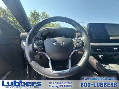 Used 2025 Ford Explorer Platinum w/ LUX Leather Package AWD/4WD image 13