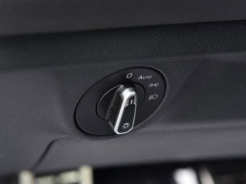 Certified 2025 Volkswagen Jetta Sport FWD image 12