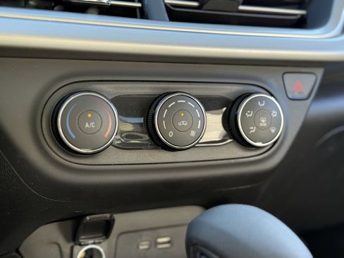 Used 2024 Chevrolet Trax LS image 20