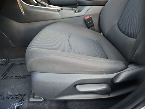 Certified 2022 Toyota RAV4 LE FWD image 17