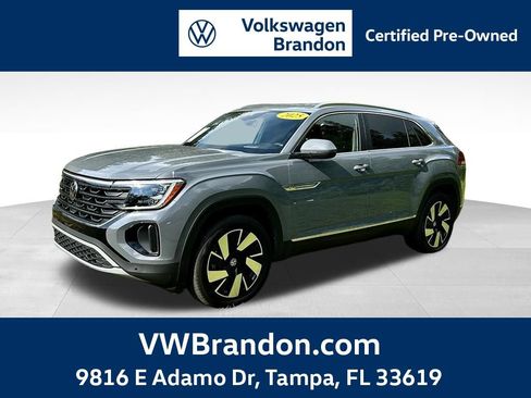 Used 2025 Volkswagen Atlas Cross Sport SEL image 1