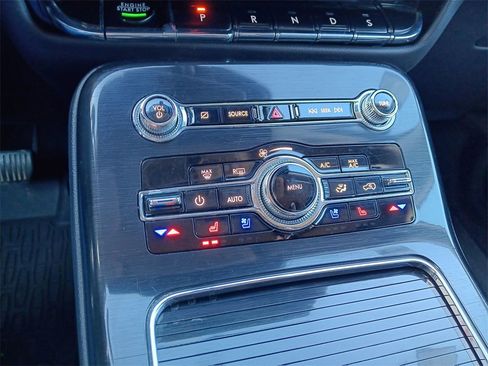 Used 2023 Lincoln Nautilus Reserve w/ Equipment Group 201A image 21