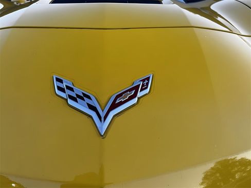 Used 2015 Chevrolet Corvette Stingray Coupe w/ 2LT Preferred Equipment Group image 13