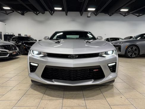 Used 2018 Chevrolet Camaro SS RWD image 10