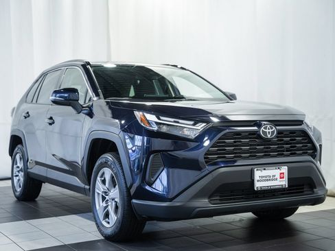 Used 2025 Toyota RAV4 XLE AWD/4WD image 1