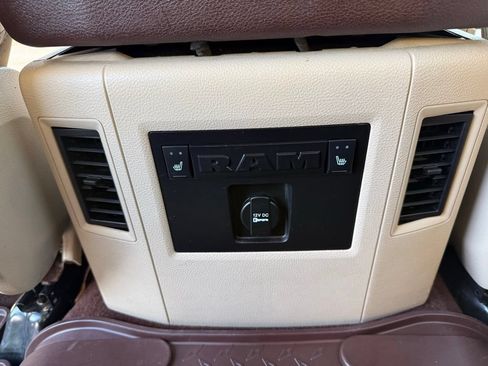 Used 2015 RAM 1500 Laramie AWD/4WD image 22