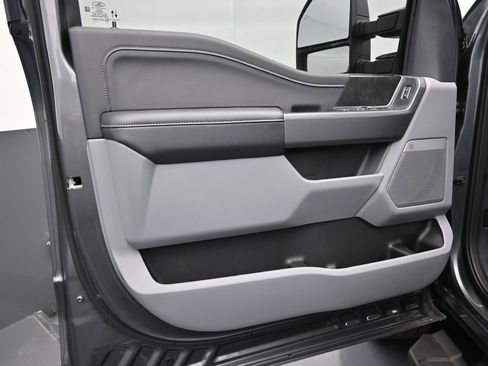 New 2026 Ford F250 XLT w/ XLT Premium Package image 4