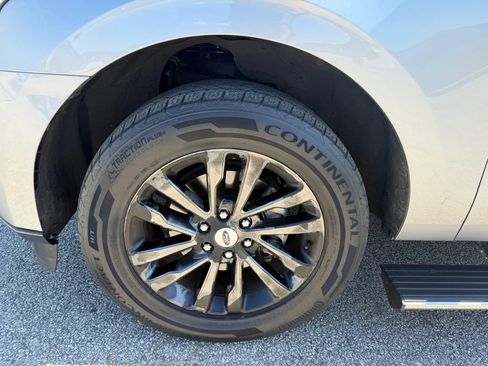 Used 2020 Ford Expedition Max Limited w/ Equipment Group 301A RWD image 15