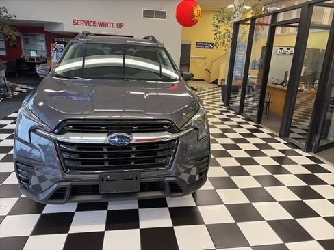 Used 2023 Subaru Ascent Premium w/ Convenience Package image 3