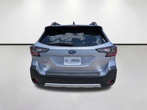 Certified 2025 Subaru Outback Limited AWD/4WD image 5